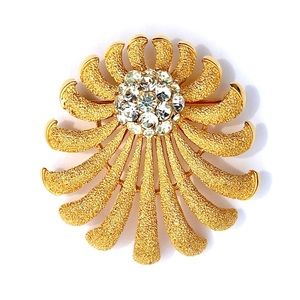 Vintage Crown Trifari Rhinestone Sunburst Brooch
